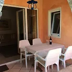 بوستا أل لاغو شقة